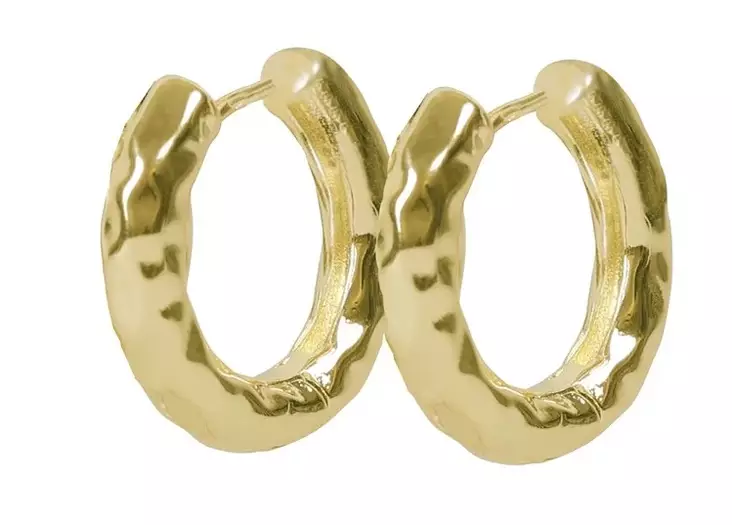 Snö of Sweden Ohrringe Union chunky gehämmert 20 mm Gold - Ohrringe - 141596 - 1