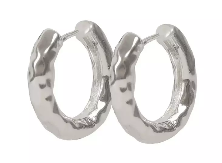 Snö of Sweden Ohrringe Union chunky gehämmert 20 mm Silber - Ohrringe - 141597 - 1