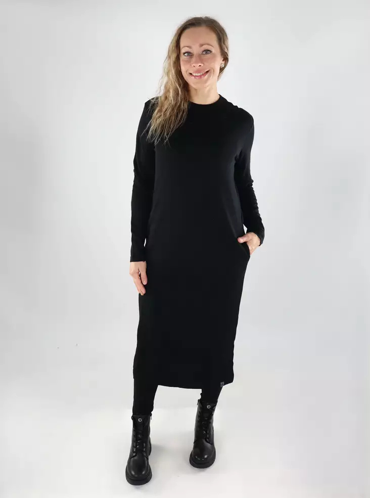 Nordisches Outdoor-Midikleid in Schwarz - Damenpullover - 139478 - 1